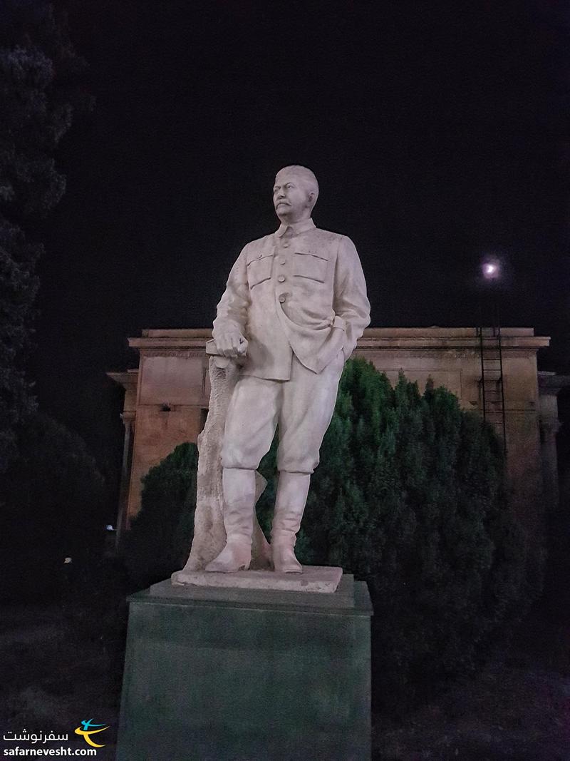 تندیس جوزف استالین در زادگاهش
