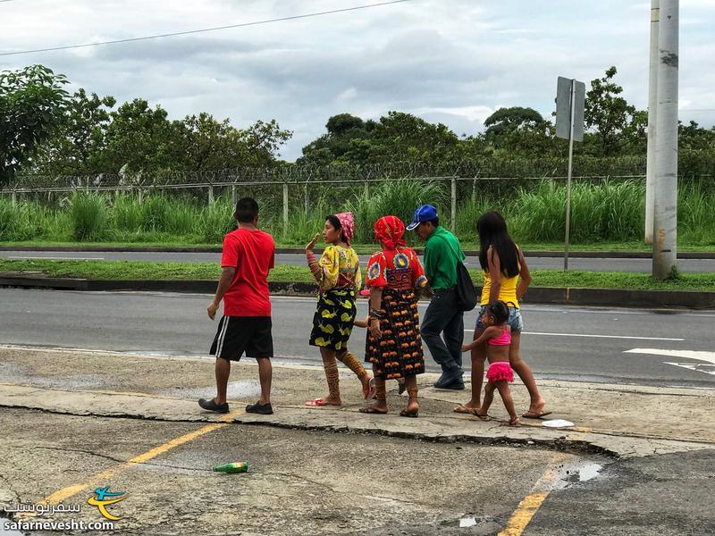 مردم پاناما با لباس محلی